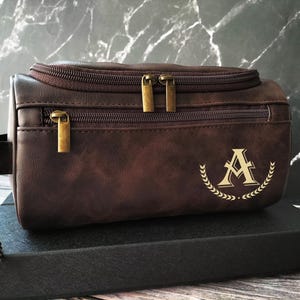 Aangepaste leren toilettas - Dopp-set bruidsjonkers, gepersonaliseerd cadeau voor hem, accessoire bruiloft, verjaardag of jubileum