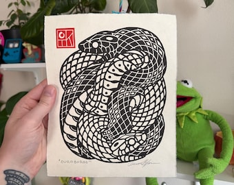 Impression Ouroboros en noir, serpent, zodiaque, art mural, décoration d'intérieur, linogravure d'art, cadeau