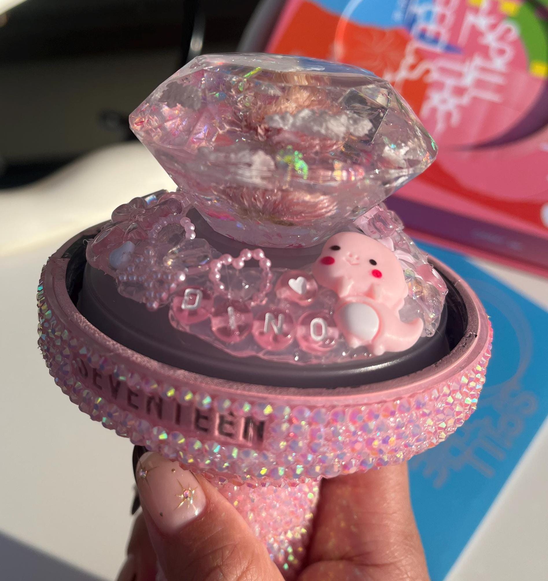 【送料無料（一部地域を除く）】 Dino Seventeen Dinosaur Crown Island Lightstick Caratbong アイドル