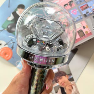 ZAMÓW W PRZEDSPRZEDAŻY Seventeen Wonwoo GAM3 BO1 Caratbong Lightstick Island Crown Kpop Deco