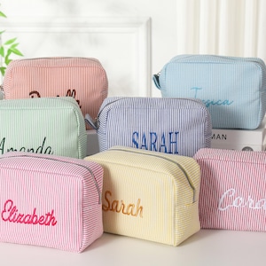 Monogrammed Toiletry Bag, make up bag, bridesmaid gifts, Custom Travel Makeup Bag, Large Capacity Storage Bag, Bridesmaid Makeup Bag