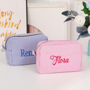 Personalized Seersucker Cosmetic Bag, Custom Makeup Bag, Monogrammed Toiletry Bag, Bridesmaid Gift, Christmas Gift, Embroidered Makeup Bag