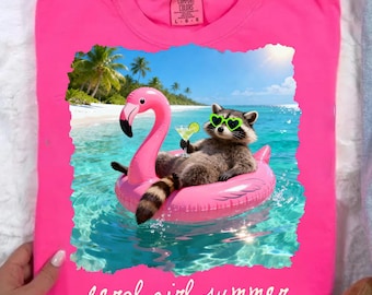 Guaxinim Selvagem e Salgado PNG, Guaxinim Engraçado na Praia PNG, Férias de Verão PNG, Guaxinim Tropical PNG, Guaxinim Selvagem de Verão, Guaxinim da Moda no Verão