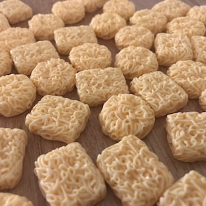 Dollhouse Miniature Instant Noodles - 4 pieces