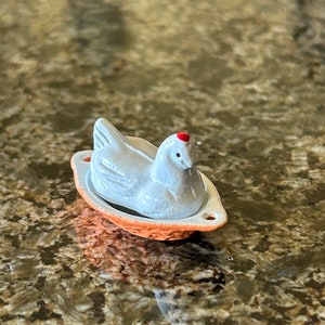 Dollhouse Miniature Hen Dish