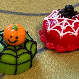 Dollhouse Miniature Halloween Cake - your choice type