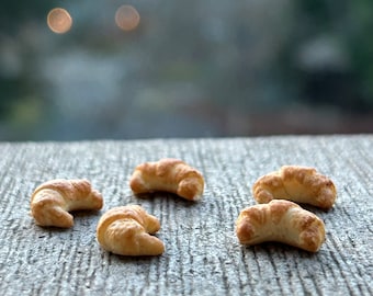 Dollhouse Miniature Croissants - 5 pieces