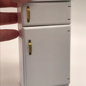 Dollhouse Miniature Refrigerator