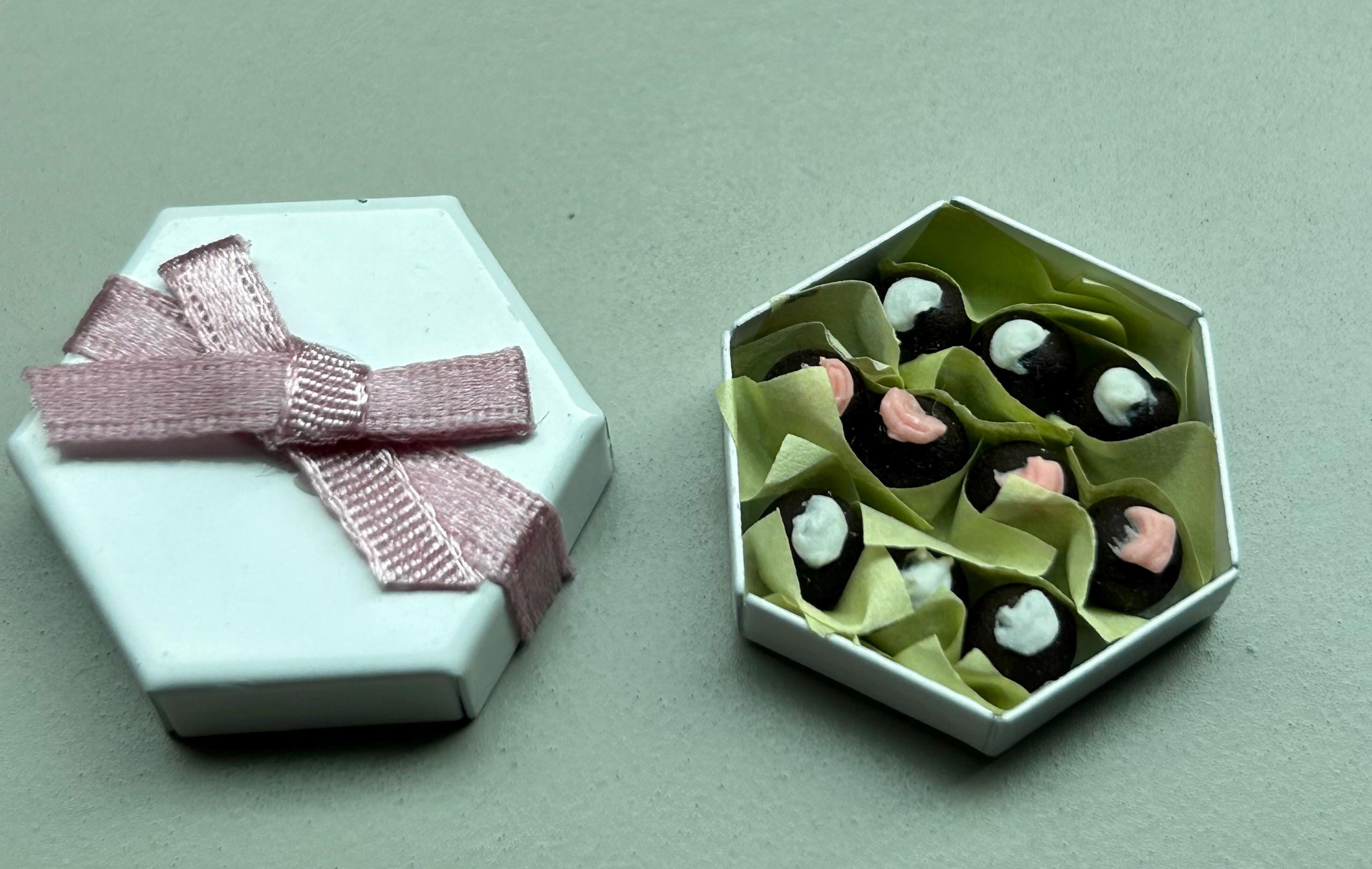 ミニチュアチョコレートボックス - Etsy 日本