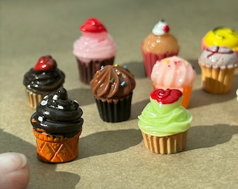 Dollhouse Miniature Cupcakes - 12 pieces