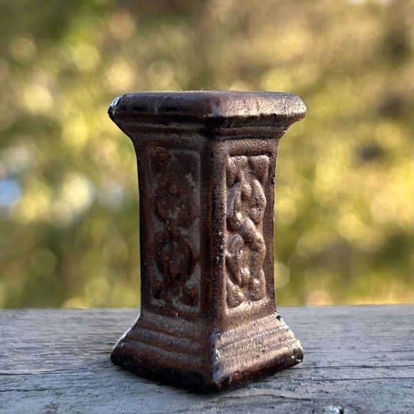 Dollhouse Miniature Pedestal