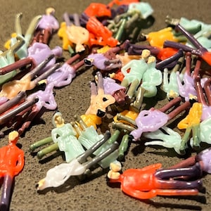 Dollhouse Miniature People - 50 pieces - your choice type