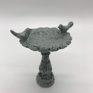 Odoria 1/12 Scale Miniature Bird Bath - Resin Dollhouse Garden Accessory - View #7