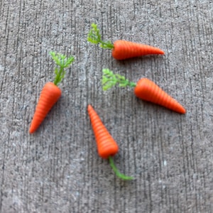 Dollhouse Miniature Carrots - 4 pieces - your choice type