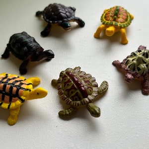 Dollhouse Miniature Turtle - your choice type