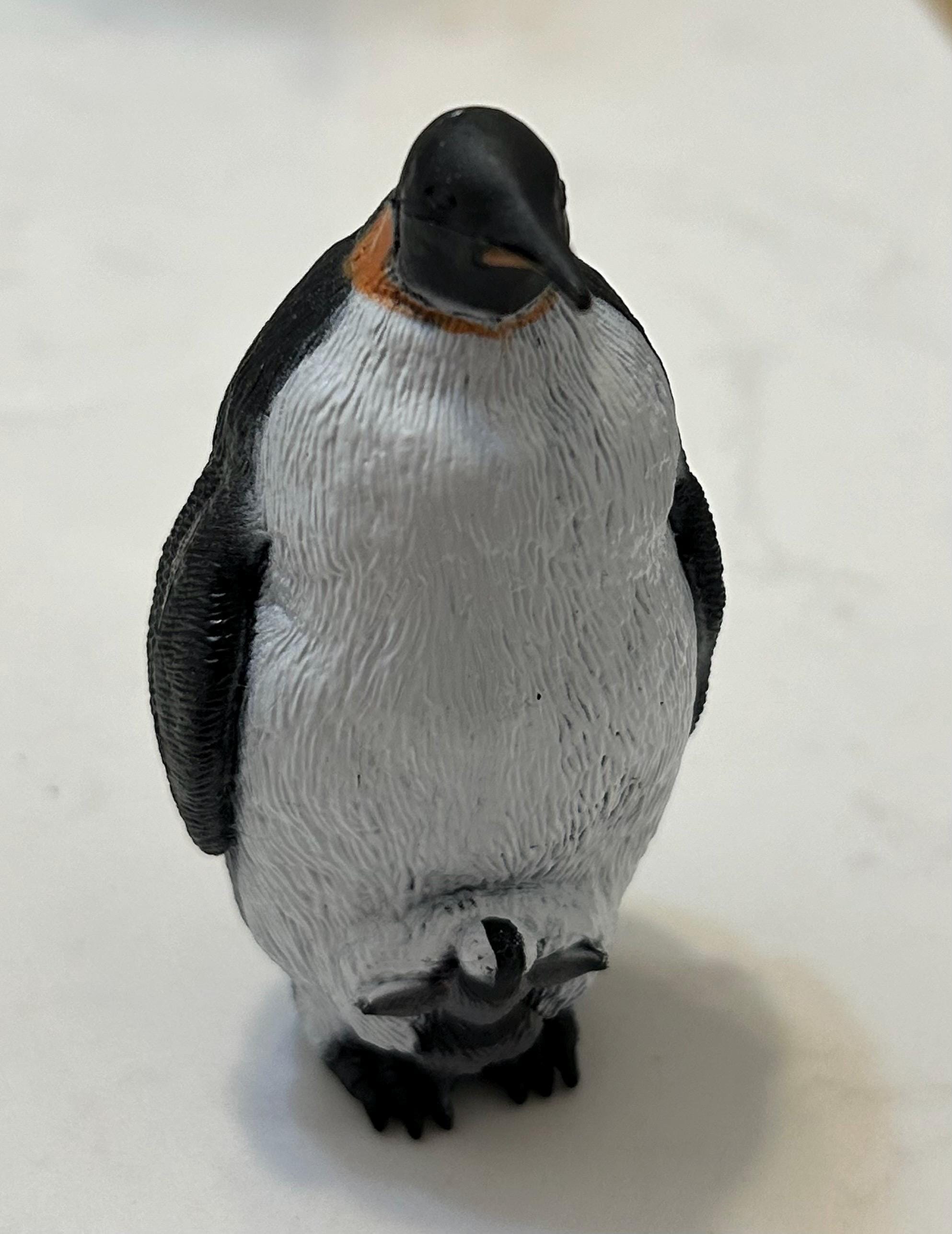 ミニチュアペンギンの母ペンギンと赤ちゃん - Etsy 日本