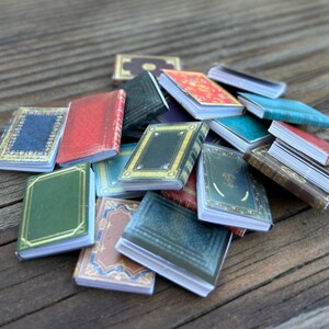Livres miniatures pour maison de poupée - 10 pièces