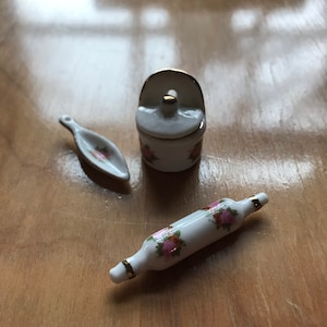 Dollhouse Miniature Kitchen Set