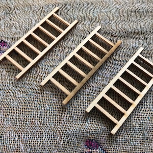 Échelles en bois miniatures pour maison de poupée - lot de 3