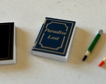 Juego de cuadernos y lápices en miniatura