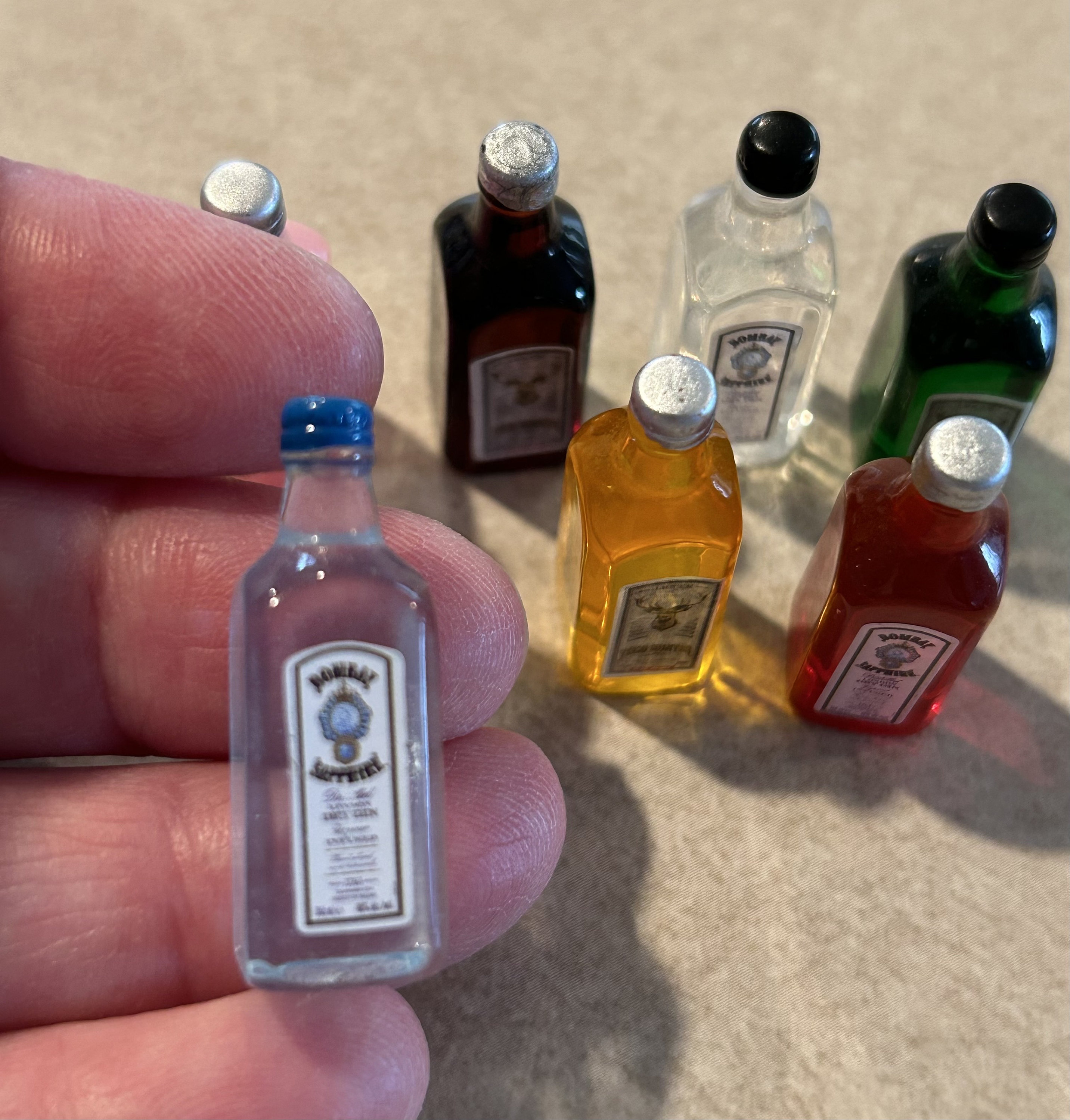 2022 MINI Bottiglie Casa Delle Bambole In Miniatura 3d Tazze - Foto 2