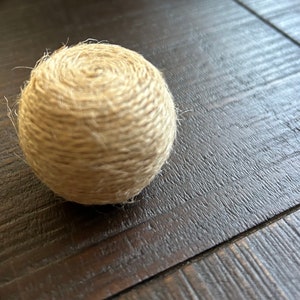 Dollhouse Miniature Accent Table/Pouf