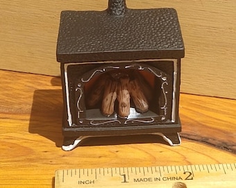 Dollhouse Miniature Black Fireplace - lights up