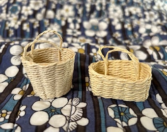 Dollhouse Miniature Basket - your choice type