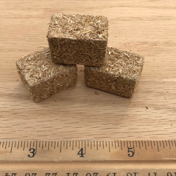 Dollhouse Miniature Hay Bales - 3 pieces