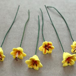 Poppenhuisminiatuur enkele gele lelies - 6 stuks