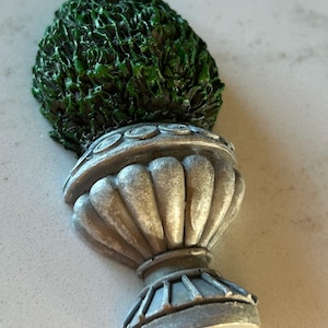 Dollhouse Miniature flat-backed Topiary Bush