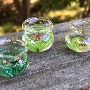 Puppenhaus Miniatur Fisch in Schale - Wunschfarbe