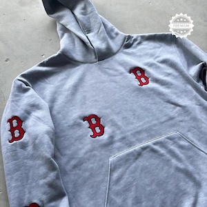 Boston Red Sox Embroidered Hoodie – MLB Baseball Sweatshirt, Oversized Unisex Pullover, Streetwear Sports Fan Gift Hoodie