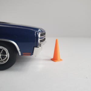 1/24 Traffic Cones for construction road parking display 24mm
