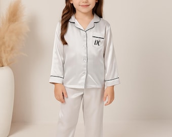 Personalized Flower Girl Pajamas,Custom Satin Pajama Set for Kids,Bridesmaid Pajamas,Bridesmaids Gifts, Personalized Kids Pajamas Set