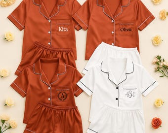 Brautjungfer Pyjamas Set mit 4,5,6,7,8,9,10,11,Pyjama-Sets, Brautpyjama-Sets, personalisierte Junggesellinnenabschiedsgeschenke, kundenspezifisches kurzes Pyjama-Set