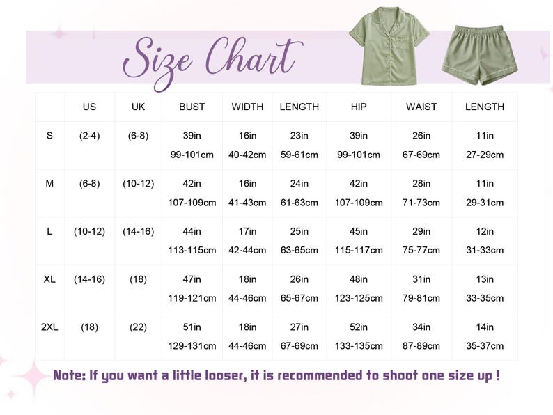 Op de afbeelding: Maattabel voor een pyjamaset, met afmetingen in inches en centimeters. De tabel bevat maten S tot 2XL, met borst-, breedte-, lengte-, heup-, taille- en lengtematen. De tabel bevat ook een opmerking over de maatvoering.