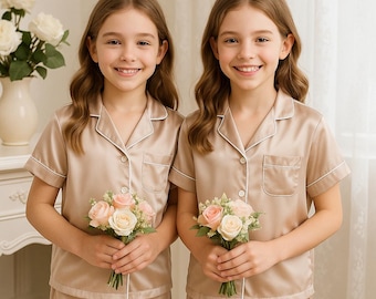 Personalized Flower Girl Pajamas,Bridesmaid Pajamas,Bridesmaids Gifts, Pajama Sets, Bridal Pajama Sets,Personalized Flower Girl Gifts