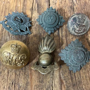 Vintage Military Buttons & Pips~Buttons~Collection of Six~Army~Navy