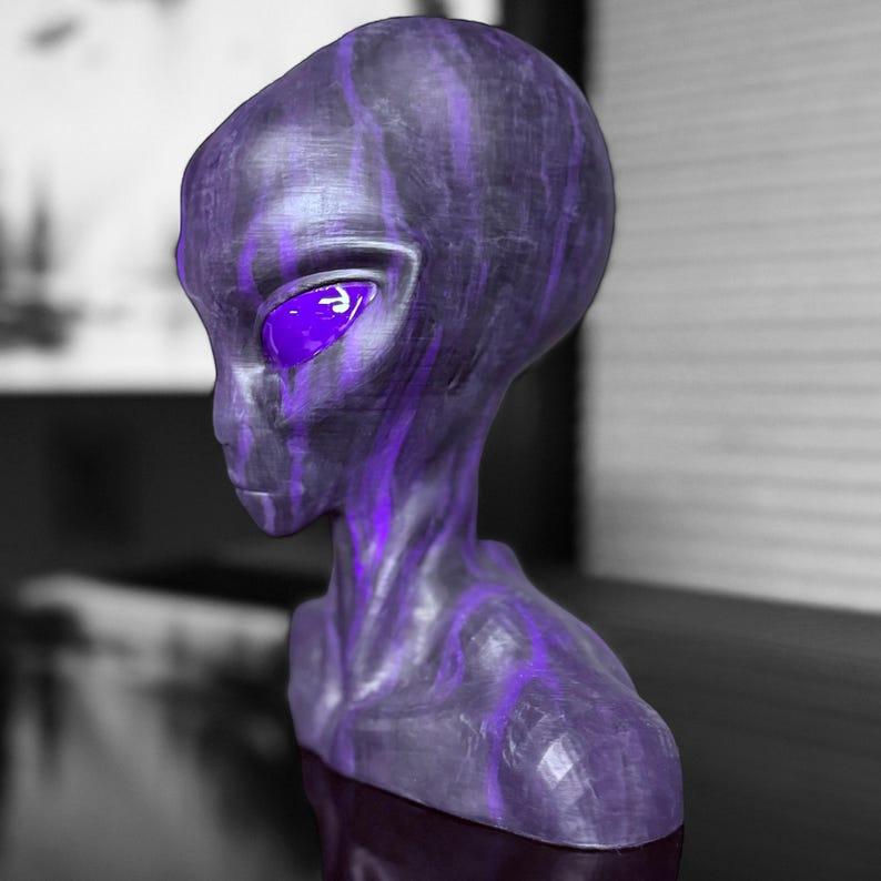 Alien Head Replica Bust, UFO Pilot, Hand Painted, Abductee Rendered, 14 ...