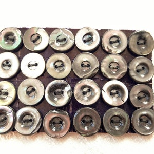 botões de madrepérola escura, 11 mm 3/8 polegadas, cartão de 24, pequenos botões naturais bonitos para camisa ou blusa