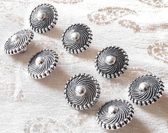 decorative metal buttons, set of 8, 15 mm 5/8 inch, Traditional Austrian German Tracht, vintage silver Buttons for Dirndl Cardigan