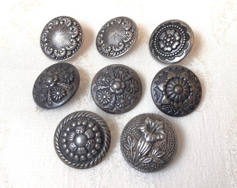 Ensemble de 8 boutons illustrés vintage, 18 mm-19 mm 3/4 po., Tracht allemand traditionnel autrichien, boutons en métal pour cardigan ou veste