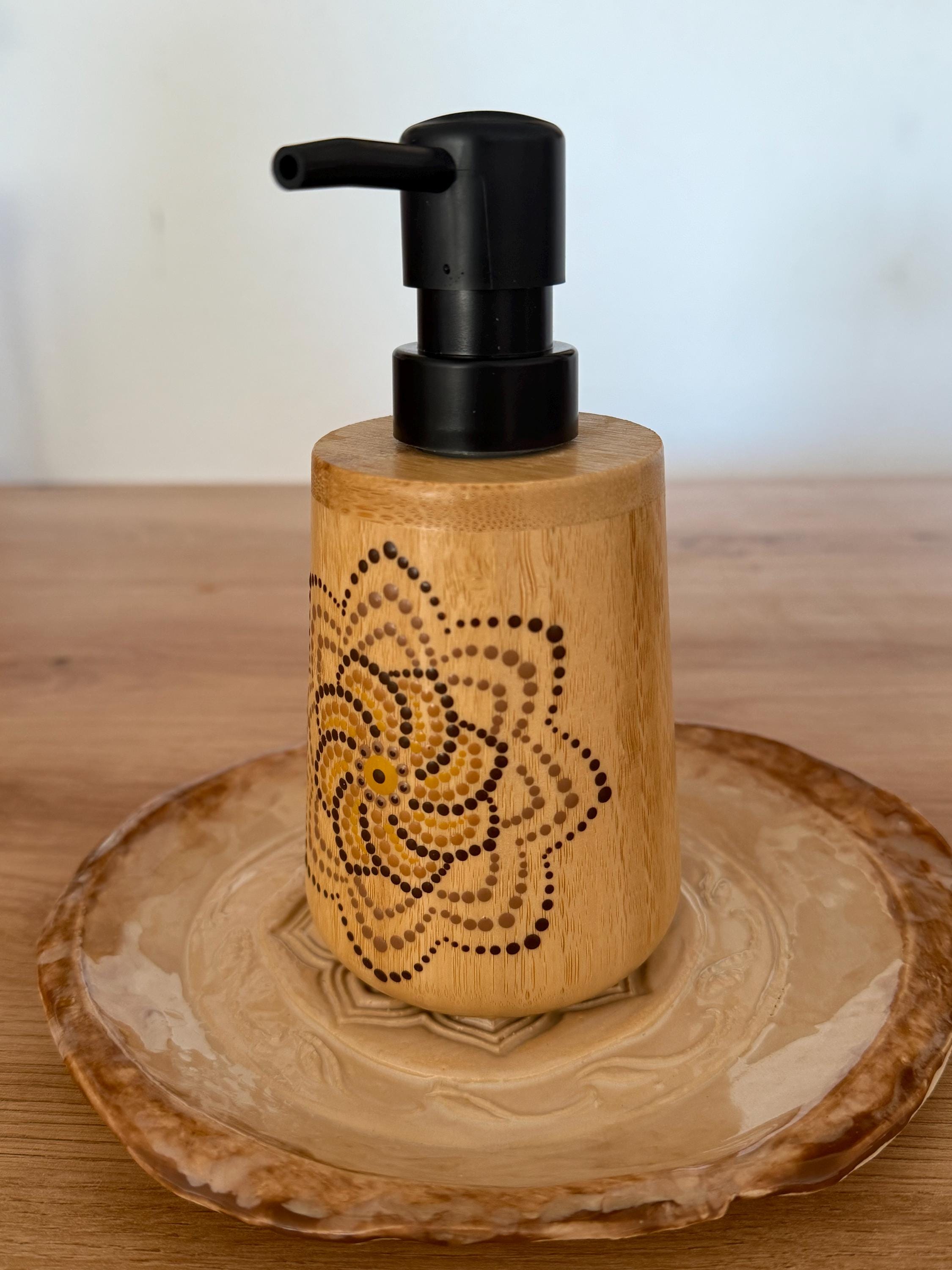Handbemalter Seifenspender aus Bambus mit Dot-Painting - Boho Ethno  Badaccessoires - Etsy.de