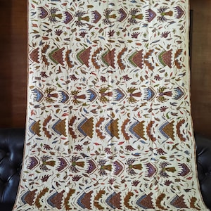 Vintage Hand Drawn Batik Tulis Yogyakarta, Whimsical Animal Motif on Cream, Javanese Kain Panjang Collector Textile, 249 x 107 cm
