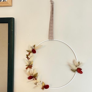 Dried flower wreath - wall decoration