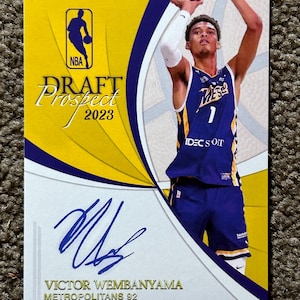 Victor Wembanyama 8 Card. 2023 Facsimile Autógrafo Rookie Custom Lote Met92