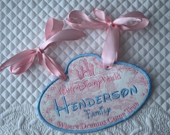 Etiqueta personalizada bordada para cochecito, etiqueta para cochecito de parque temático, etiqueta para cochecito de princesa, etiqueta personalizada con monograma para cochecito