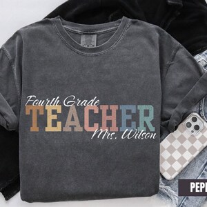 Custom Fourth Grade Teacher Shirt, Back To School 4th Grade Elementary School Team Gift, Retro Teacher Appreciation Comfort Colors® Tshirt