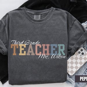 Custom Third Grade Teacher Shirt, Back To School Cute 3rd Grade Teacher Tee, Grade Level Teacher Appreciation TShirt, Elementary School Gift